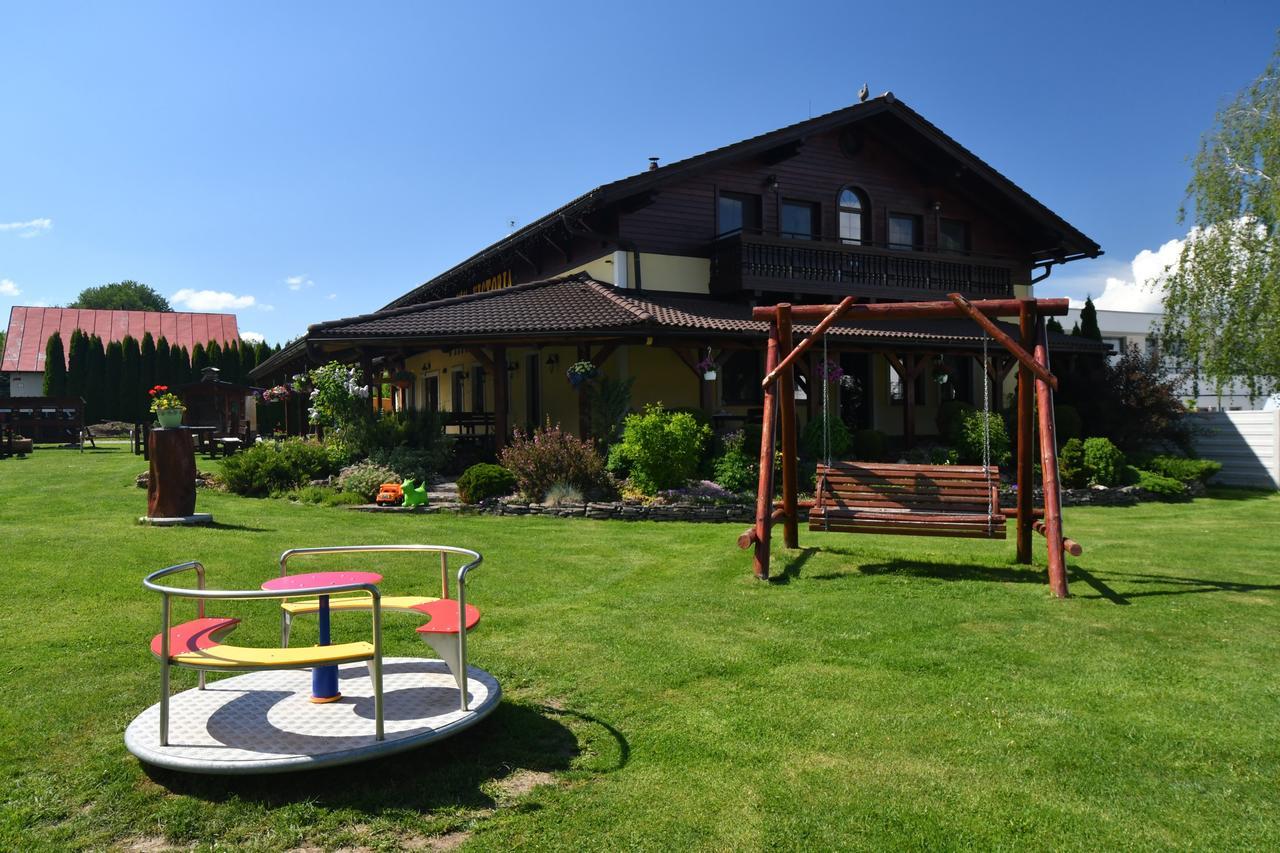 Villa Victoria Penzion Liptovský Ján Esterno foto